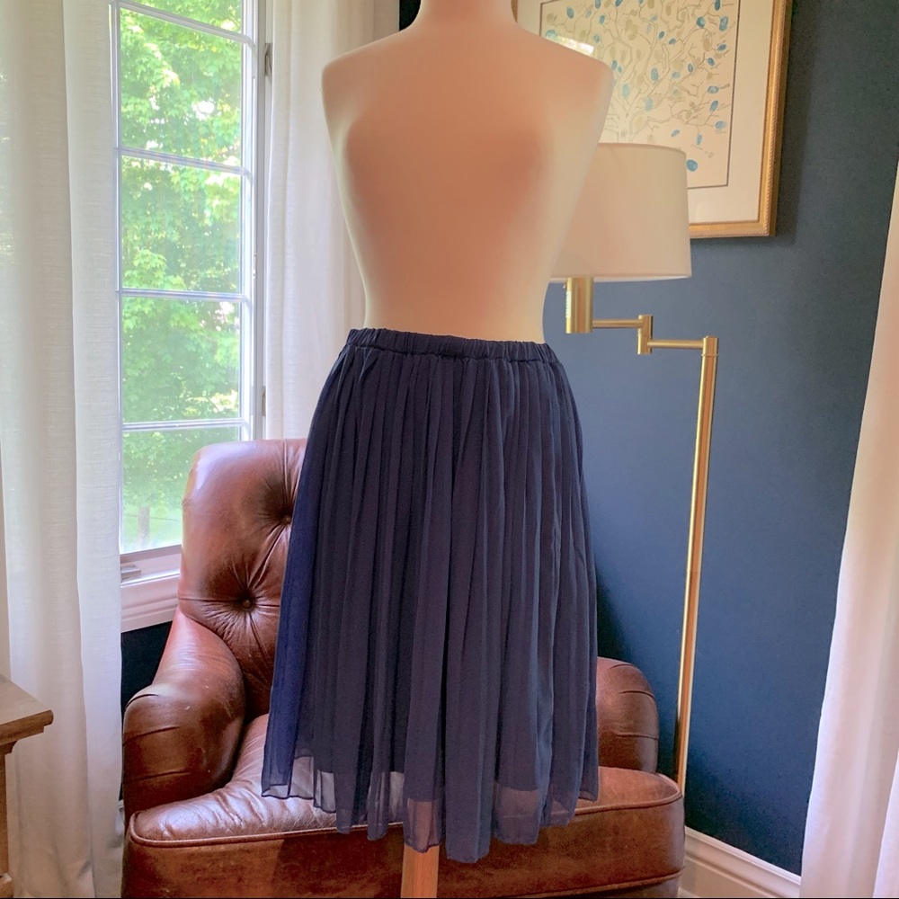Buttons Blue Sheer Pleated Skirt XL MIDI